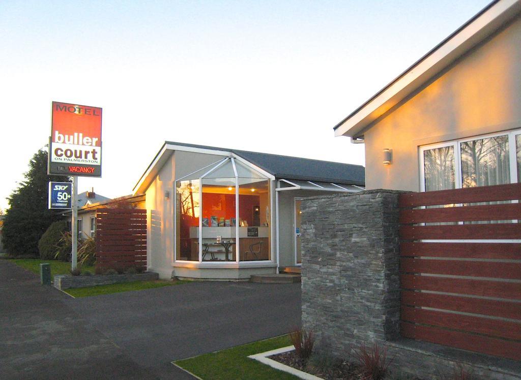 Buller Court On Palmerston Westport Eksteriør billede